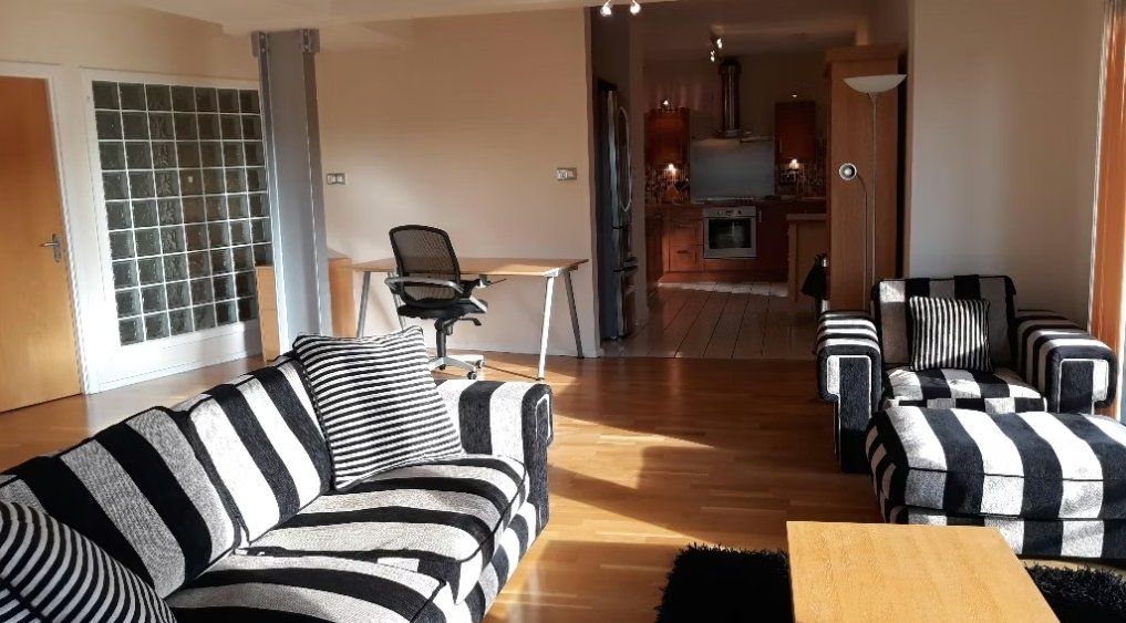 Property photo 2 of 11 Photo 2