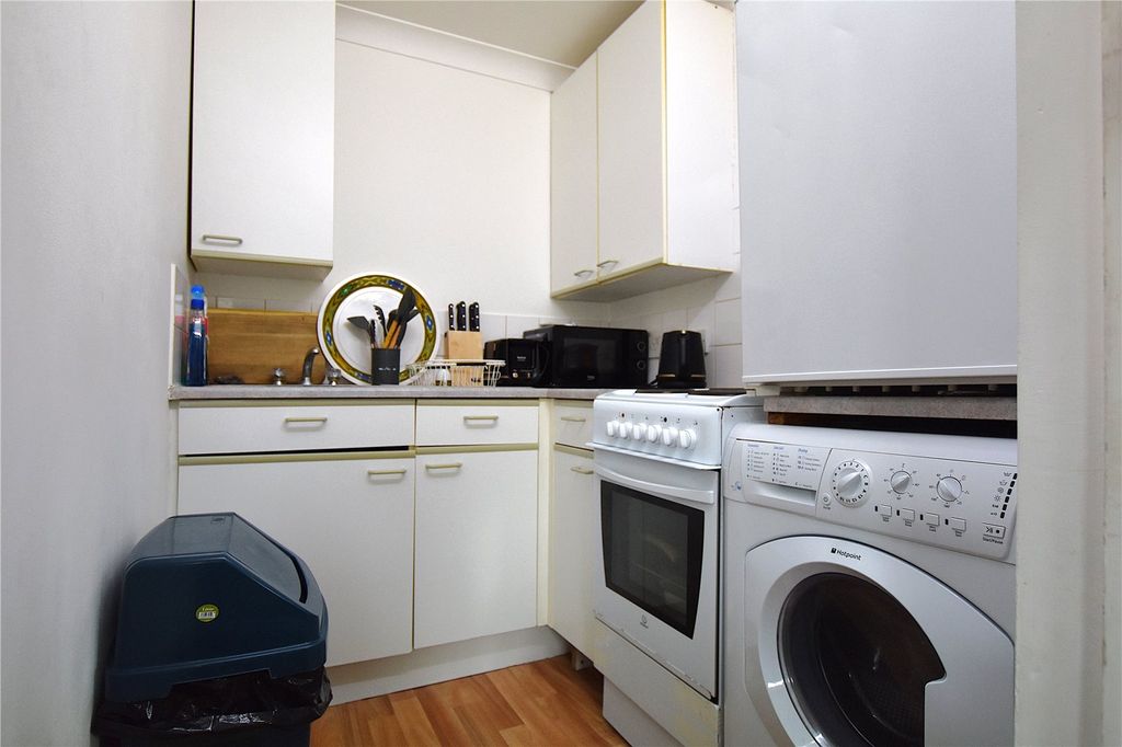 Property photo 2 of 9 Picture No. 11