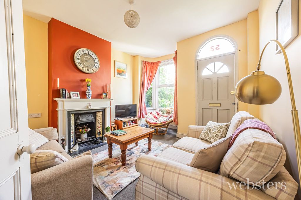 Property photo 2 of 18