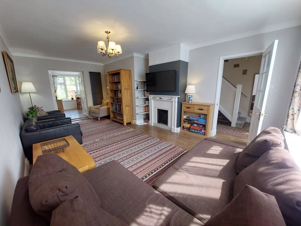 Property photo 3 of 18