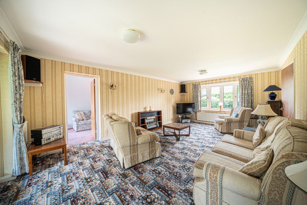 Property photo 3 of 40