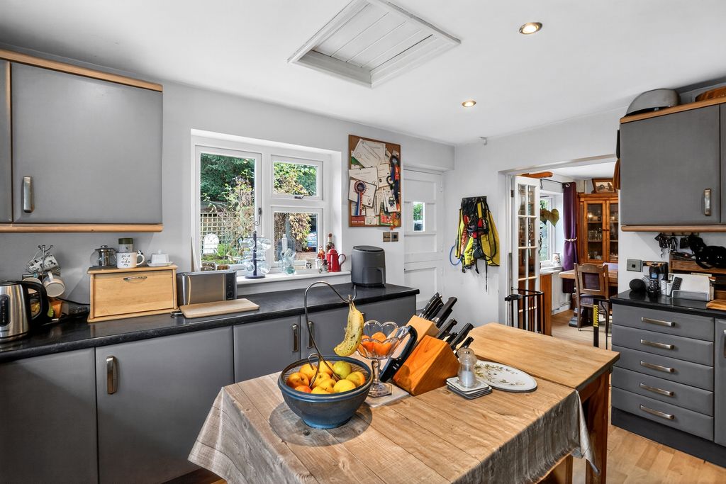 Property photo 1 of 23