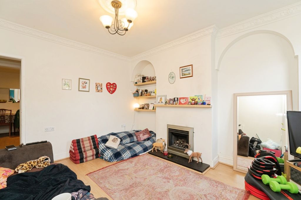 Property photo 3 of 16 Photo