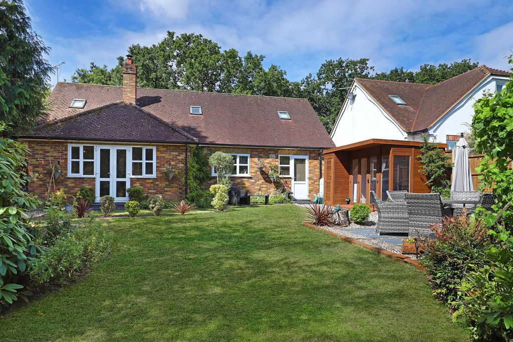 Property photo 2 of 24