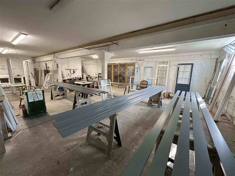 Property photo 1 of 2