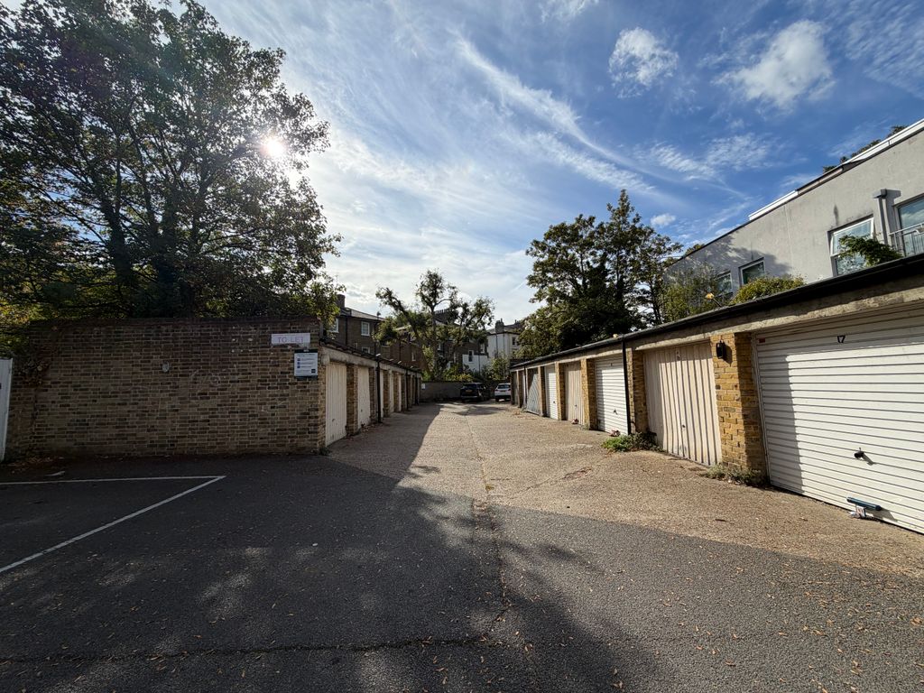 Property photo 1 of 4