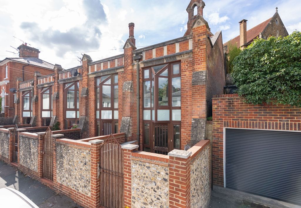 Property photo 1 of 9 Front Cropped