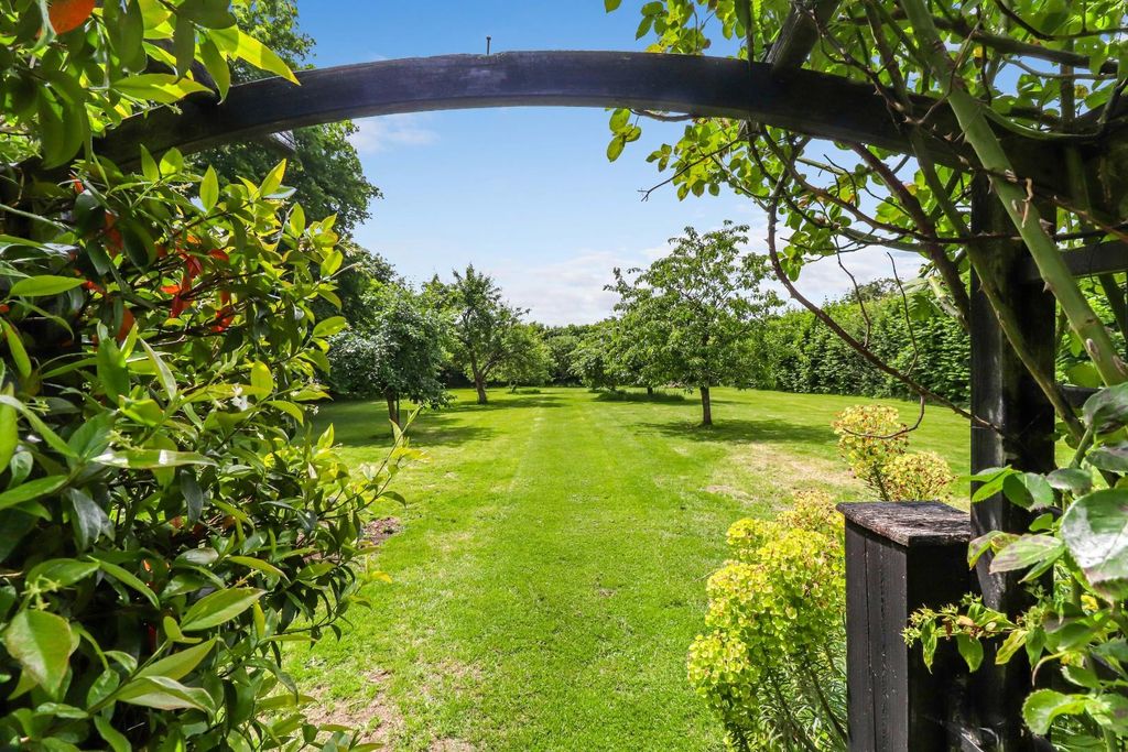 Property photo 3 of 33 Orchard/Paddock