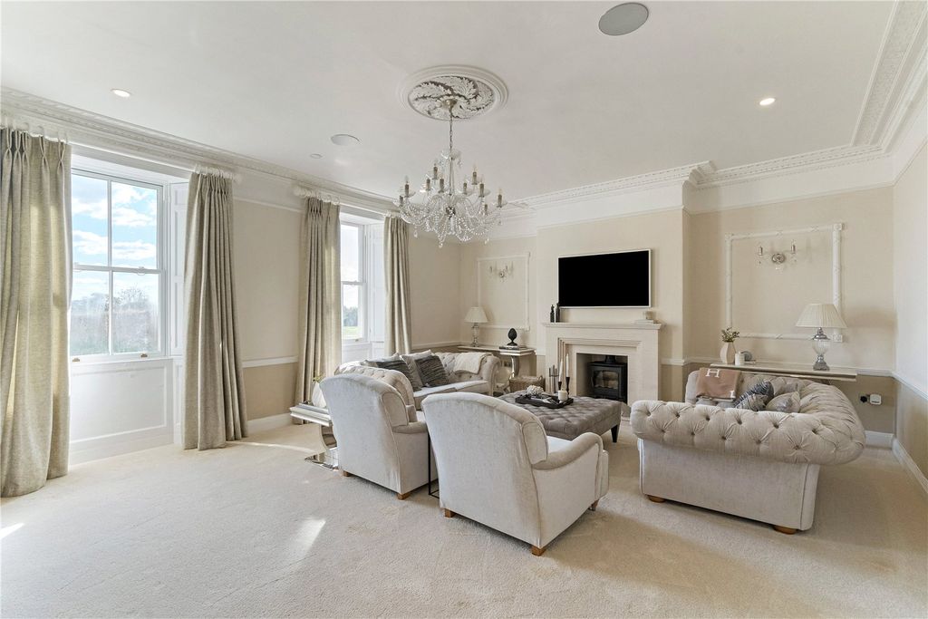 Property photo 3 of 25 Drawing Room