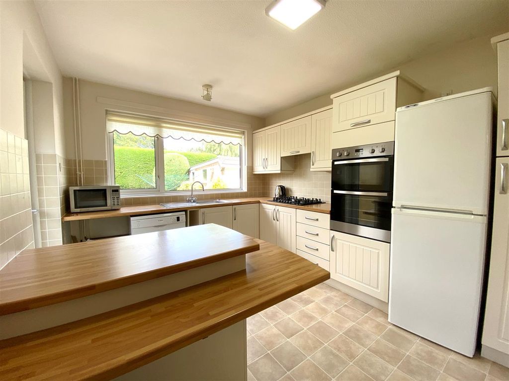 Property photo 2 of 16 Img_9323.Jpeg