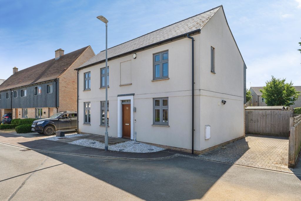 Property photo 2 of 19