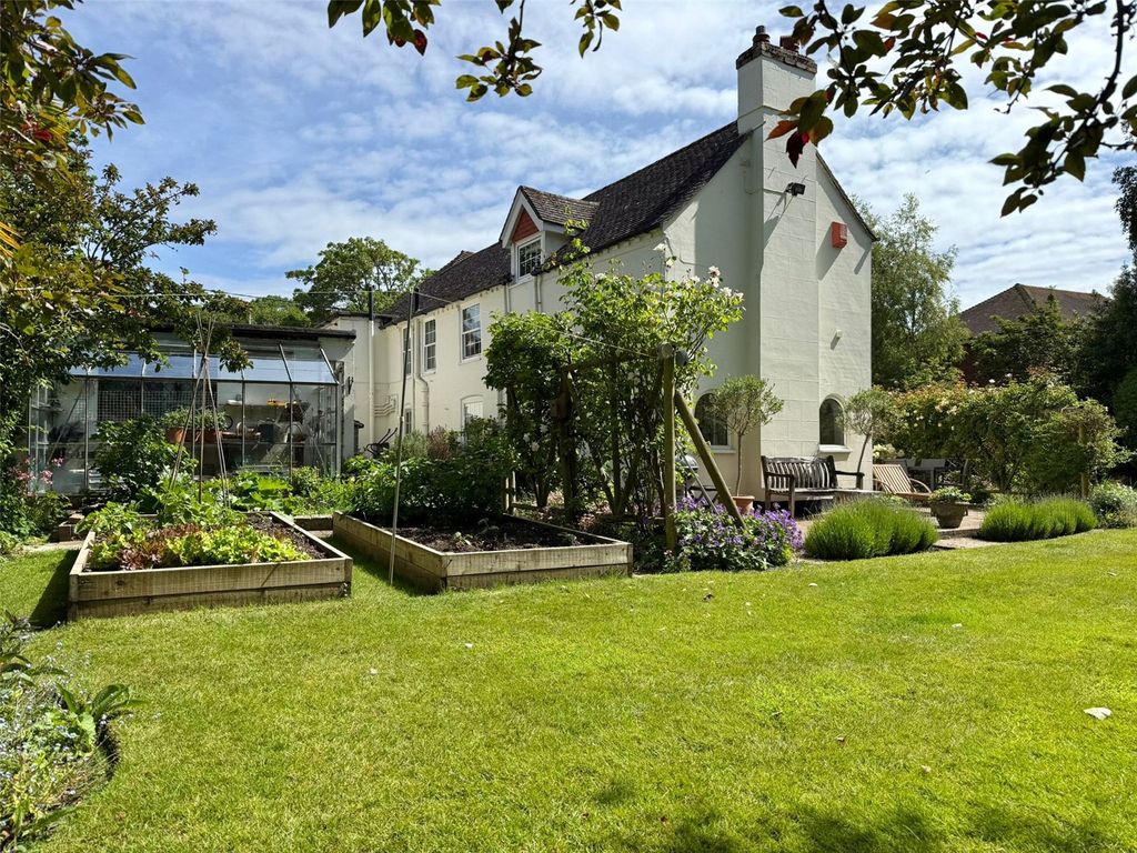Property photo 2 of 35 Picture No. 58