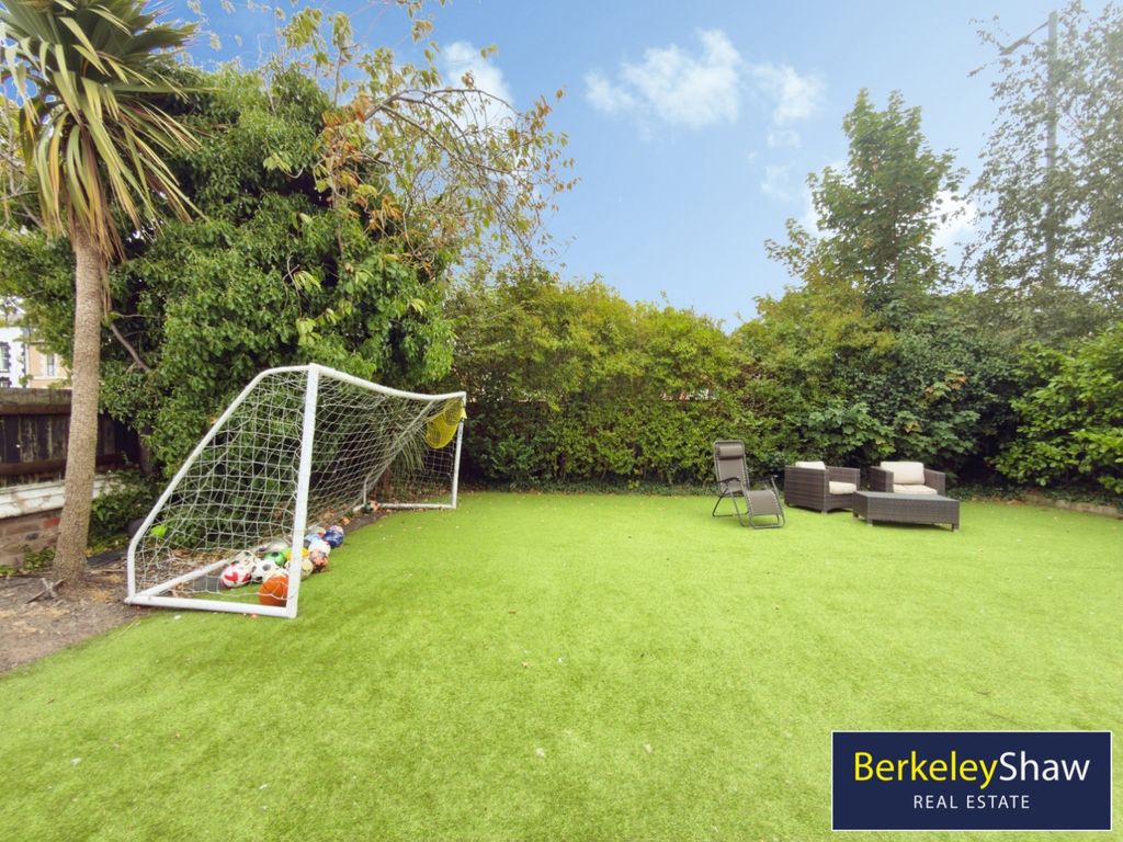 Property photo 2 of 35 Pbox-Img.Jpg
