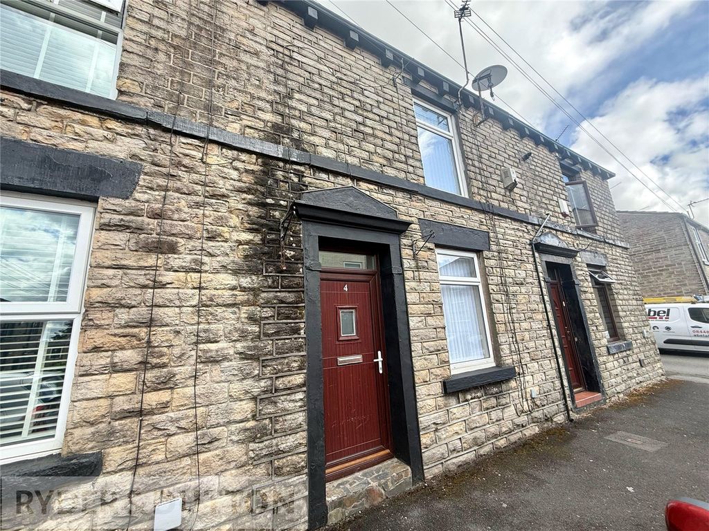 Property photo 1 of 18 Front External