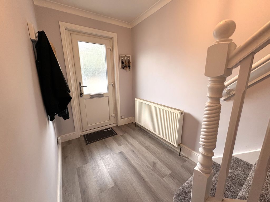 Property photo 2 of 19 Entrance