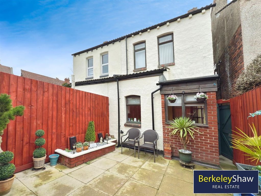 Property photo 3 of 20 07366cc9--4E0D-835B-31219F6B4CC8-99448-00000Ec20E0