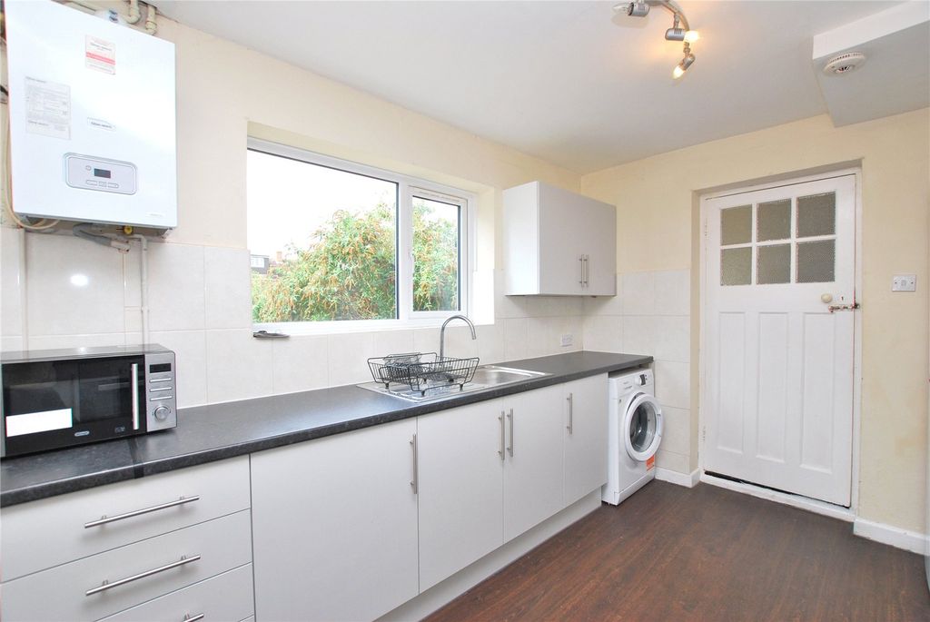 Property photo 2 of 9 Picture No. 14