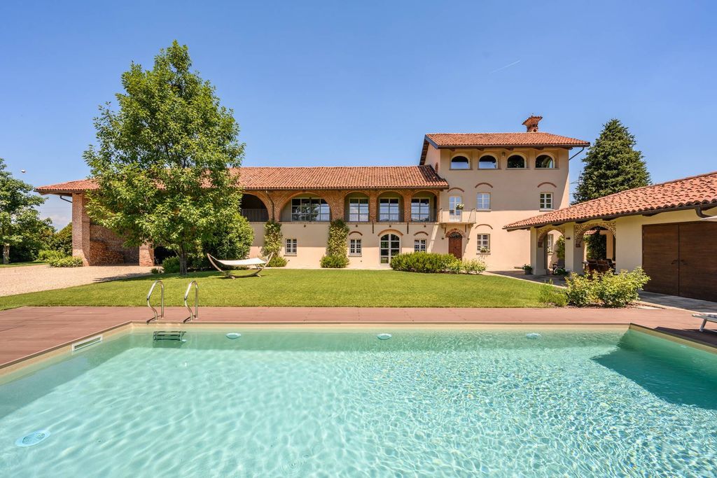 Property photo 1 of 34