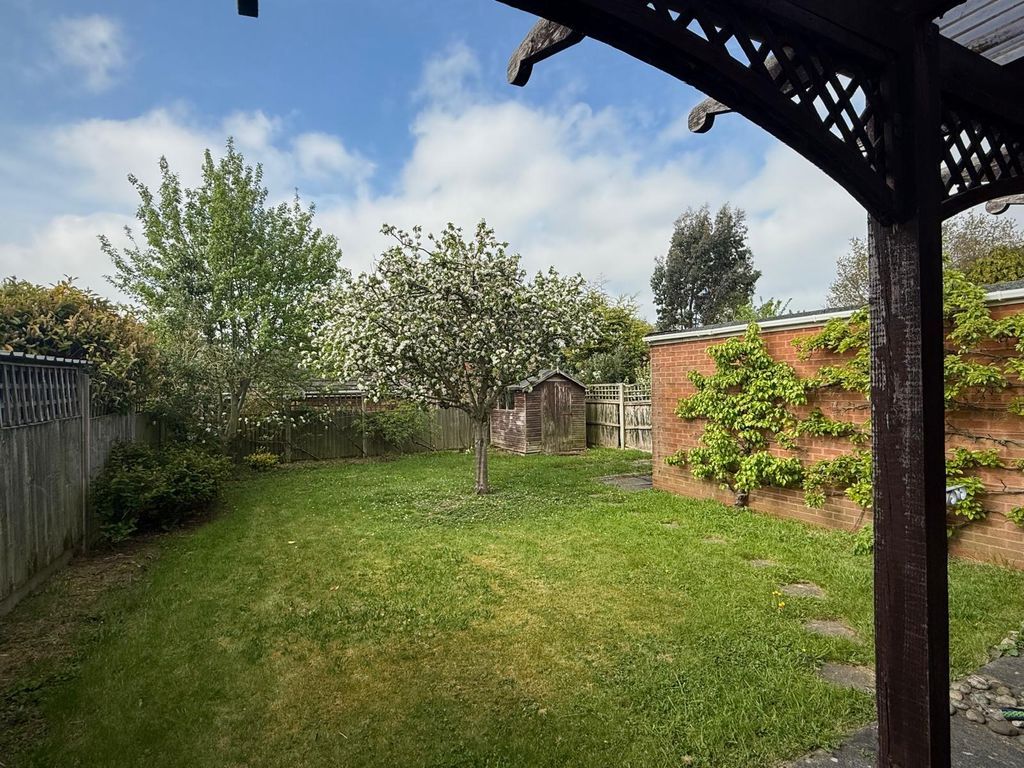 Property photo 2 of 21 Garden