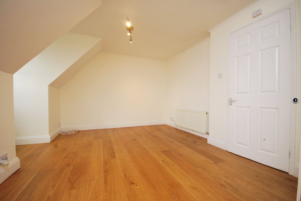 Property photo 2 of 8 Picture No. 02