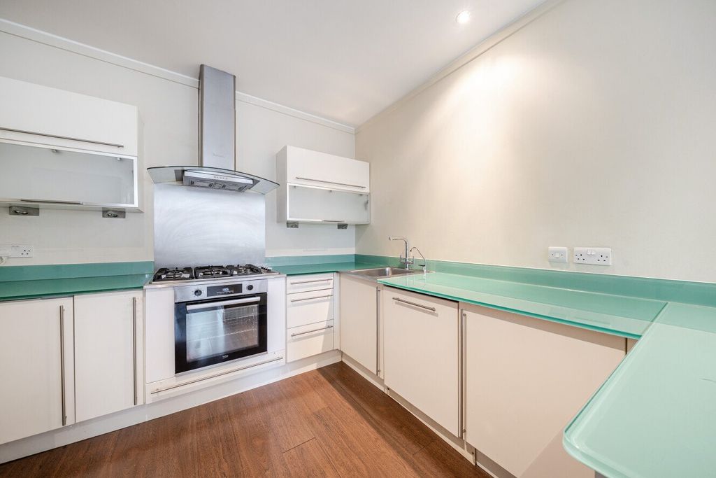 Property photo 3 of 9 Picture No. 20