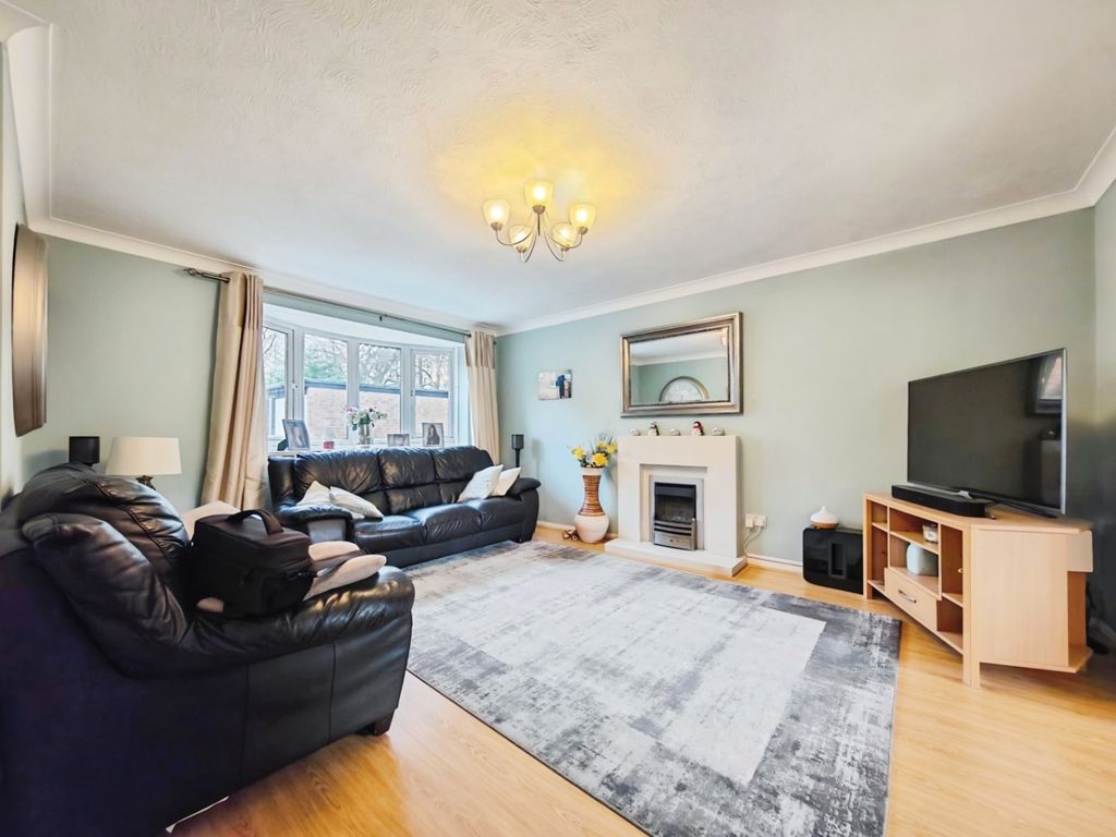 Property photo 2 of 19 Pbox-Img.Jpg