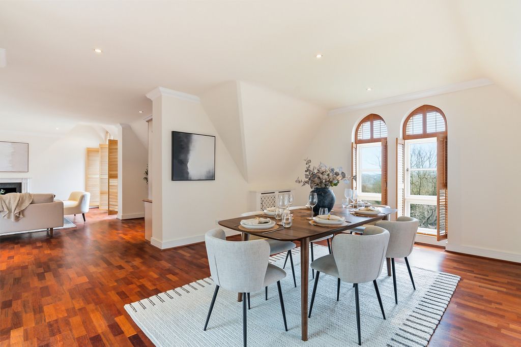 Property photo 3 of 50