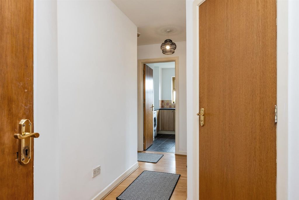 Property photo 2 of 16 69 Woodrow Gardens 13.Jpg