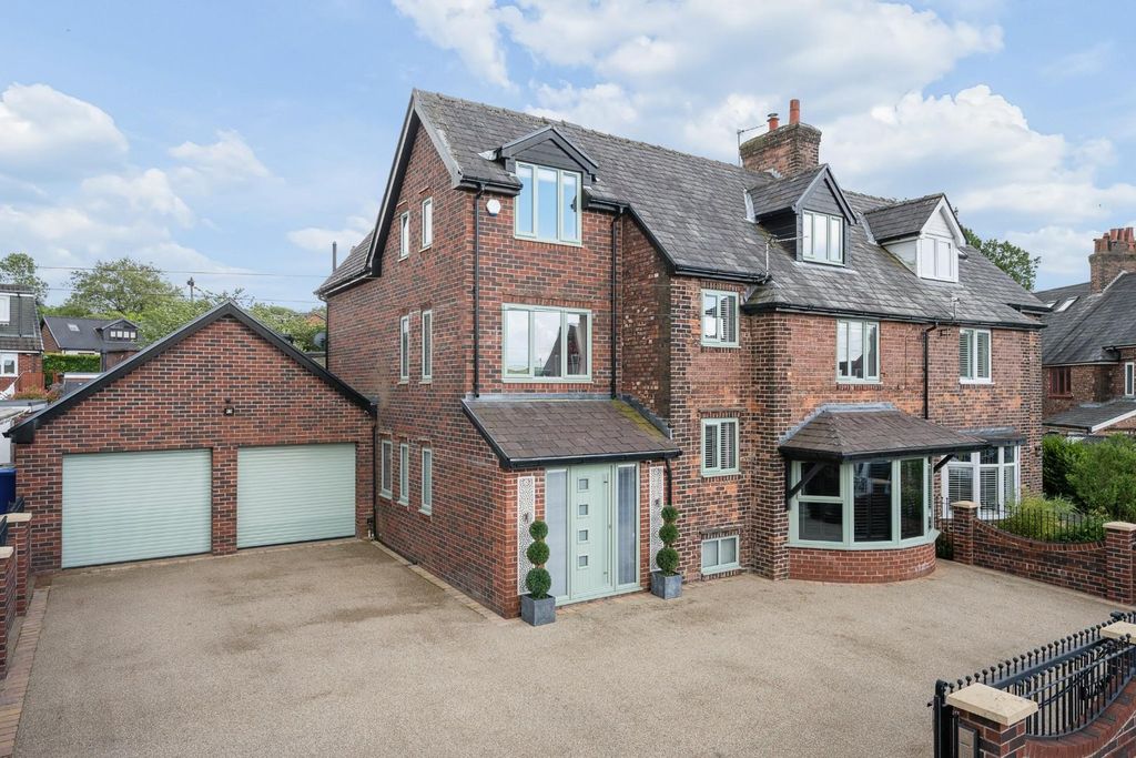 Property photo 1 of 42