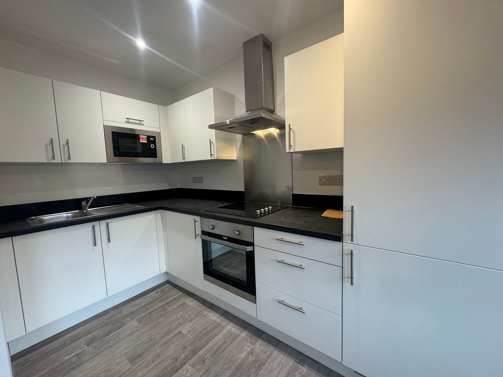 Property photo 3 of 6 Kitchen