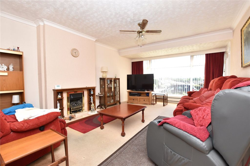 Property photo 2 of 14 Picture No. 05