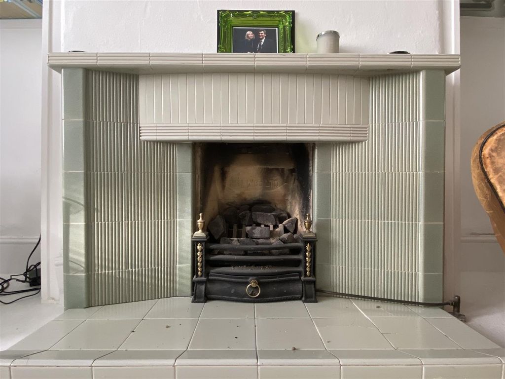 Property photo 3 of 16