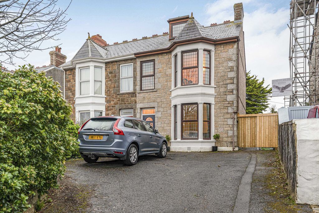 Property photo 1 of 20