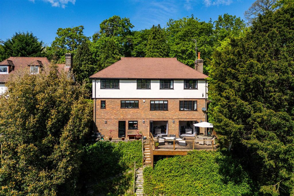 Property photo 1 of 29