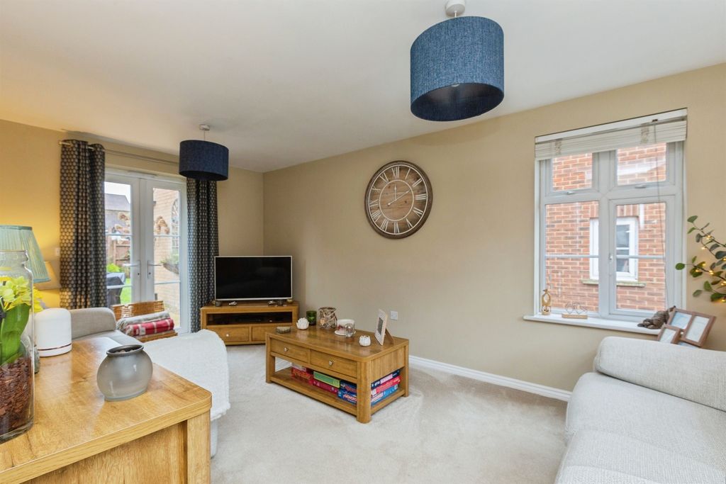 Property photo 3 of 20