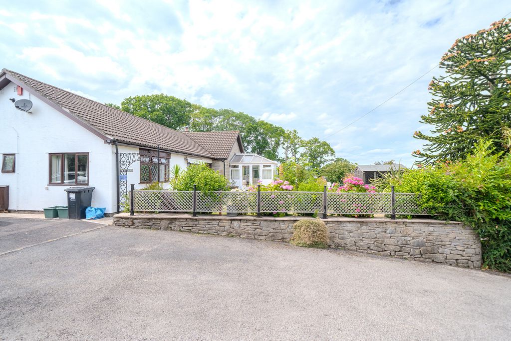 Property photo 2 of 49