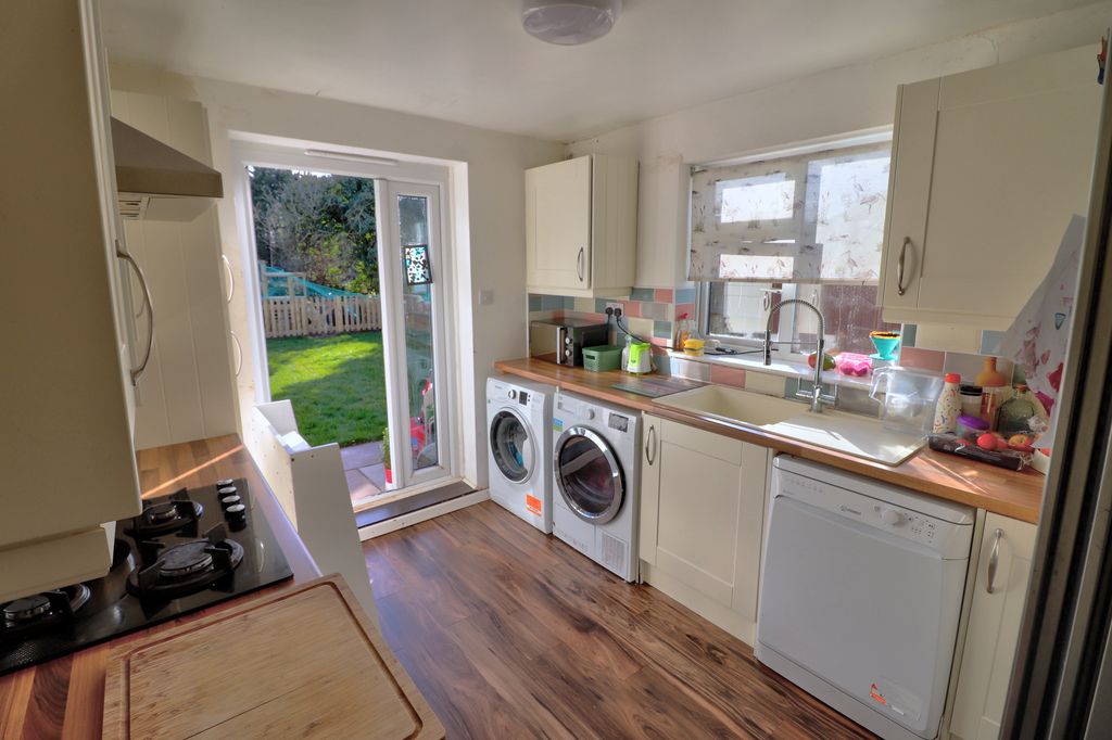 Property photo 2 of 12 4C45204D-2Ca3-4171-A2D9-A103A6514623.Jpg