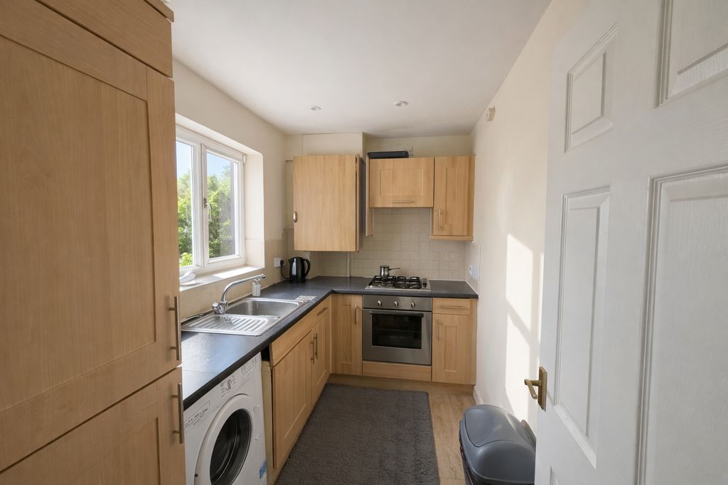 Property photo 3 of 6 Picture No. 06