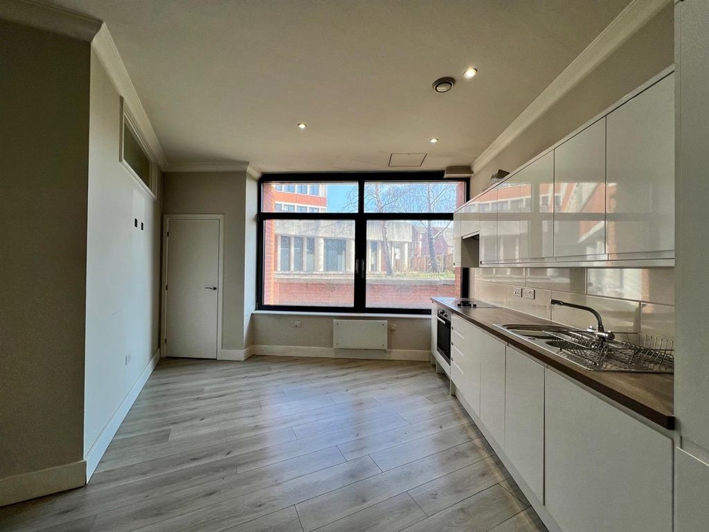 Property photo 1 of 4