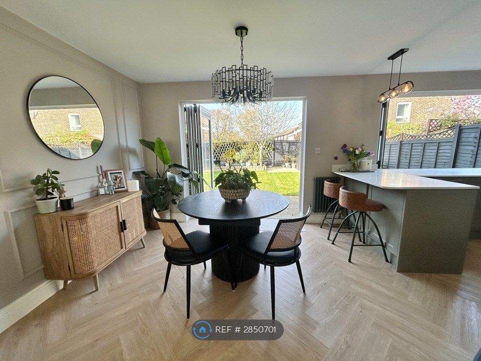 Property photo 1 of 17 Dining Area
