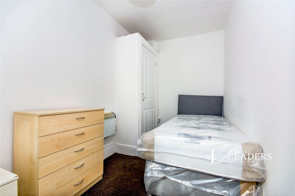 Property photo 2 of 8 Picture No. 04