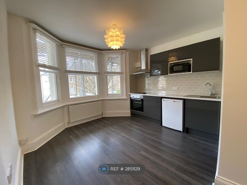 Property photo 1 of 2