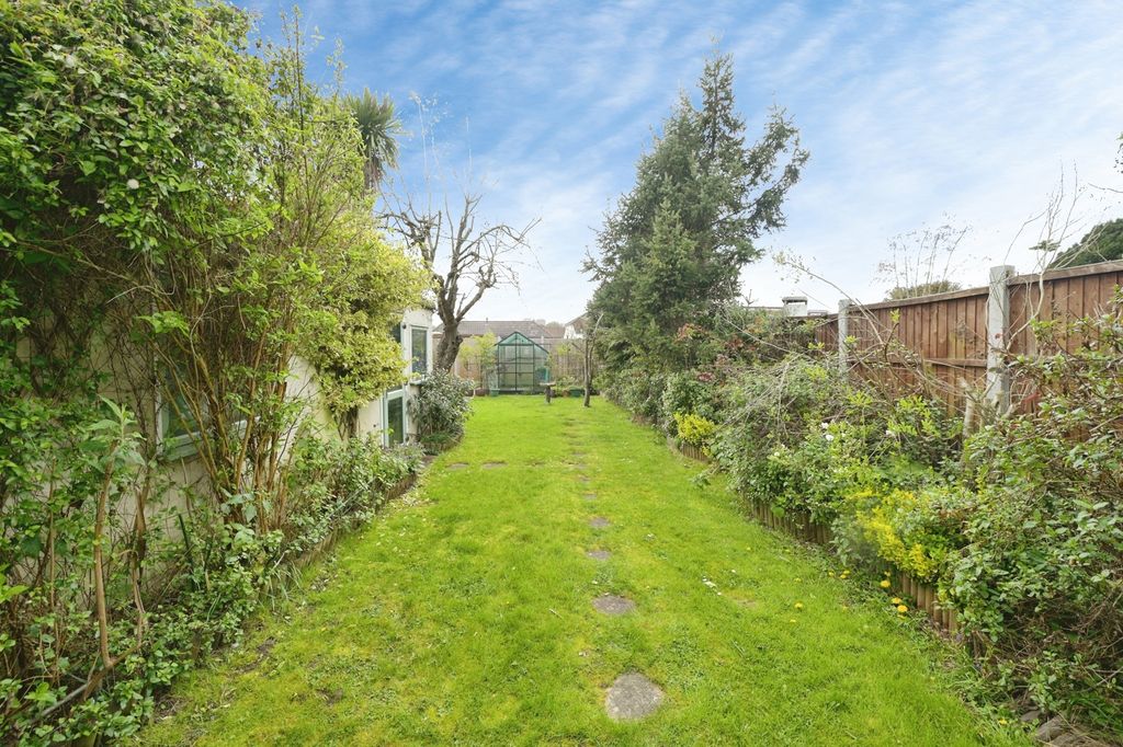 Property photo 2 of 12 Pbox-Img.Jpg