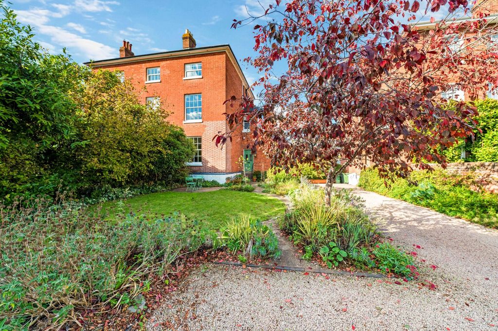 Property photo 1 of 24 Front Aspect