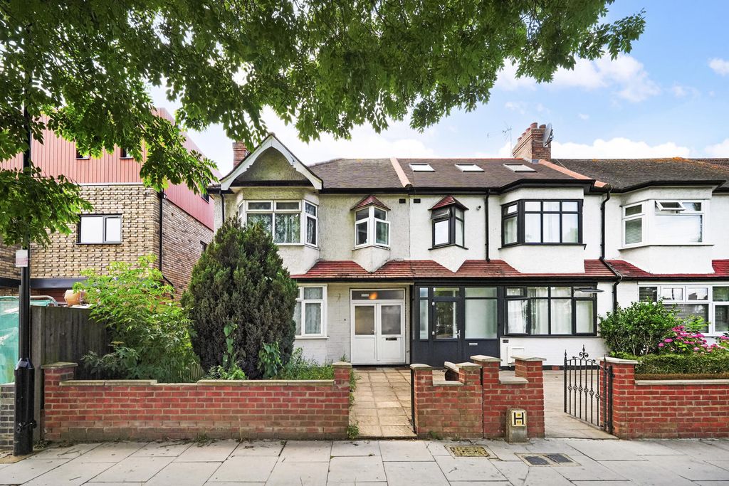 Property photo 1 of 15 Front (Exterior)