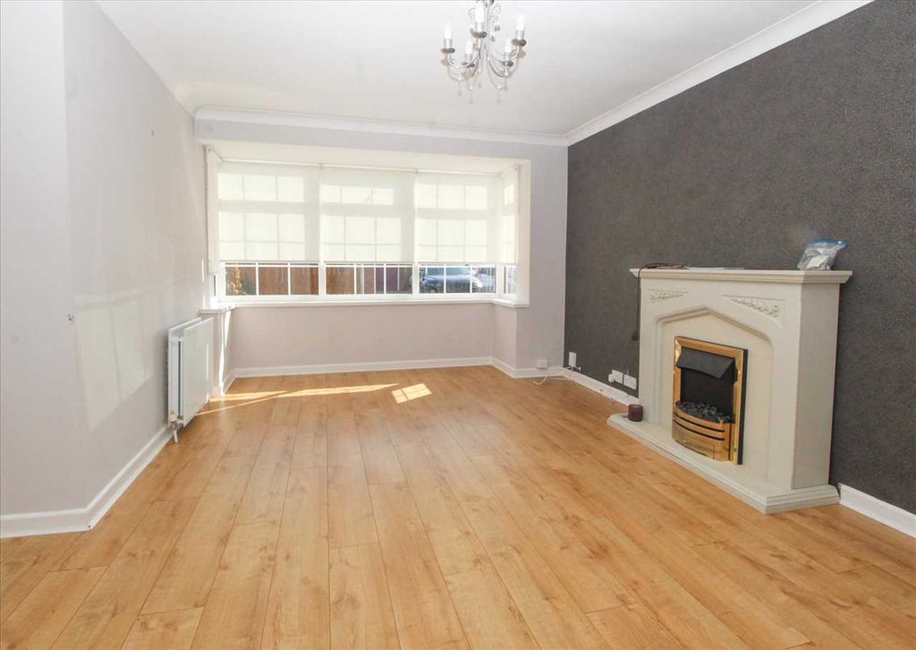 Property photo 3 of 10 Living Room