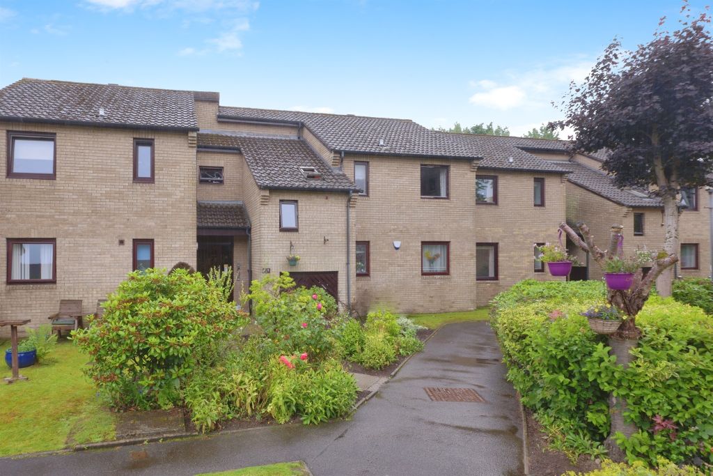 Property photo 2 of 17