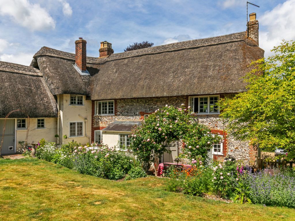 Property photo 1 of 33