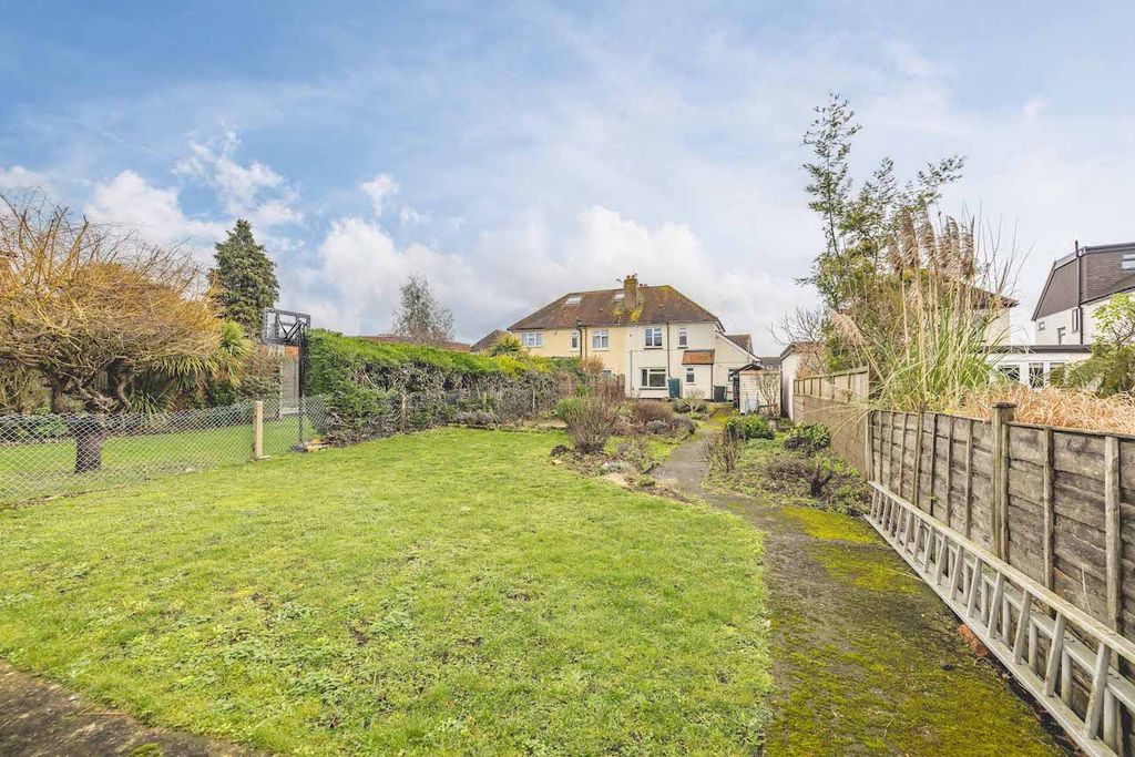 Property photo 2 of 13