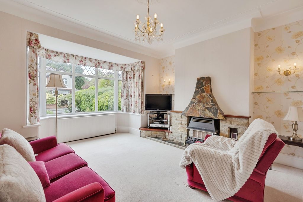 Property photo 3 of 35 Pbox-Img.Jpg